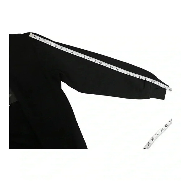 H&M Divided Black Crew Neck Pull Over Sweater Mona Lisa Portrait Womens size L - Picture 8 of 10